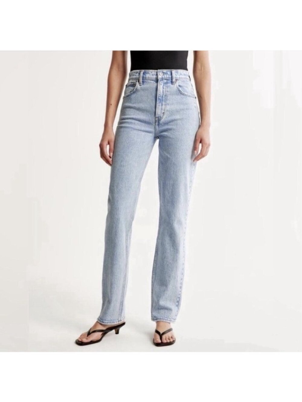 Abercrombie 90s Straight Ultra High Rise Light Wash Blue Denim Jeans 23